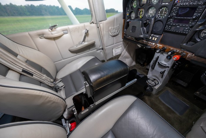 N6857M-21.jpg