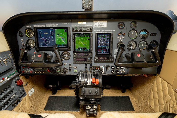 N959DC-37.jpg